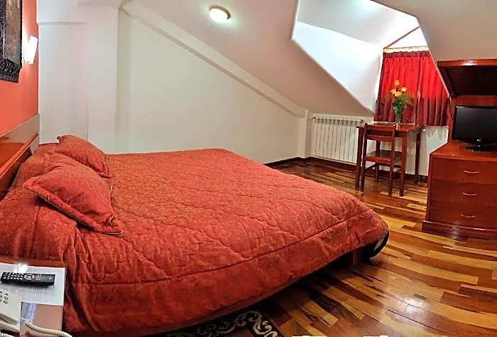 Kenamari Hotel 3*